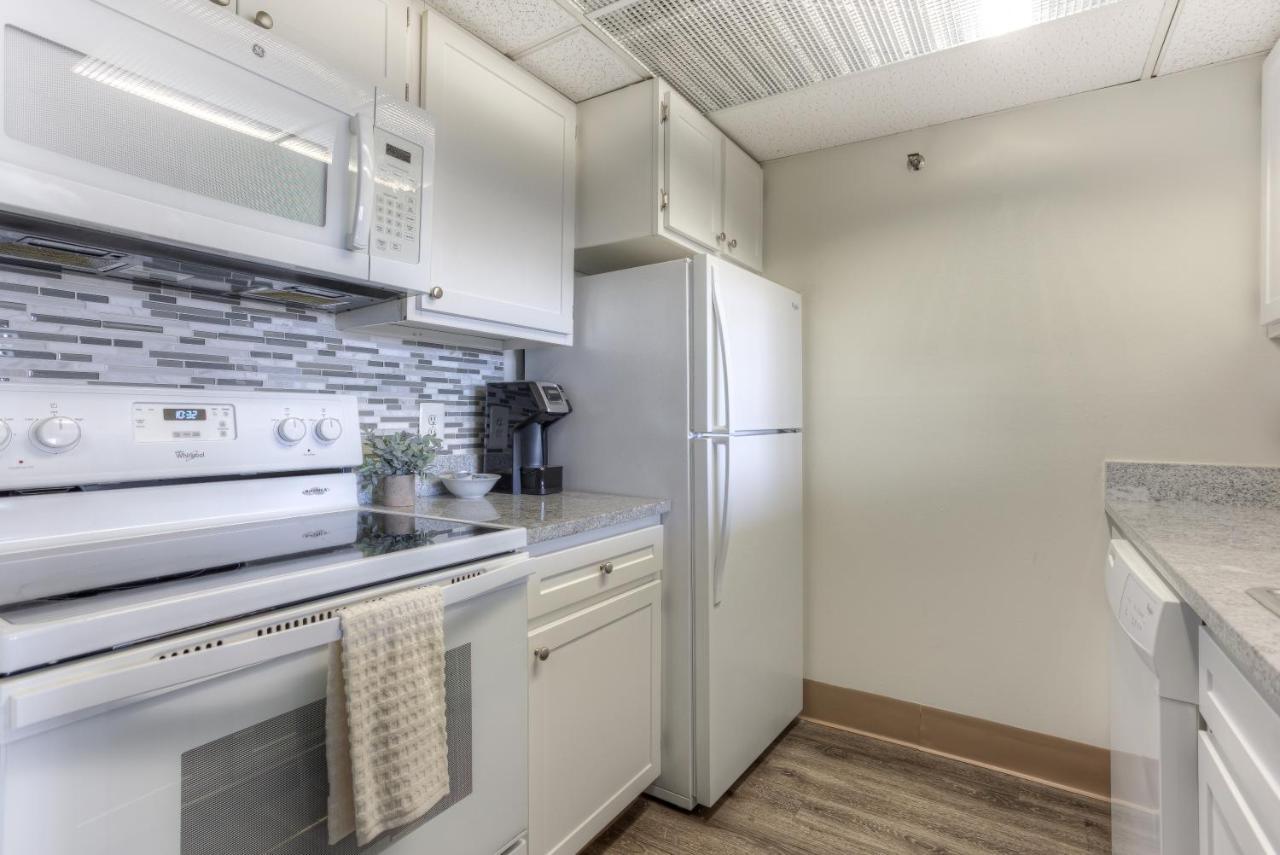 Frontdesk 1431 Washington Blvd Apts Downtown Detroit Bilik gambar